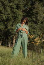 Load image into Gallery viewer, Mint Green  Linen Shirt
